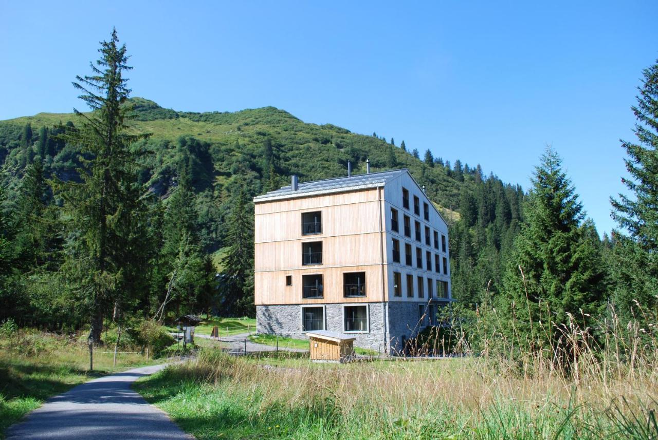 Berghotel Mettmen Schwanden  Экстерьер фото