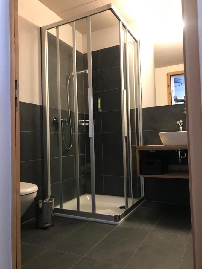 Berghotel Mettmen Schwanden  Экстерьер фото