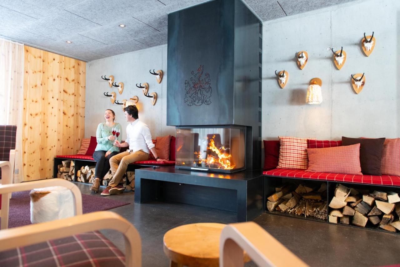 Berghotel Mettmen Schwanden  Экстерьер фото