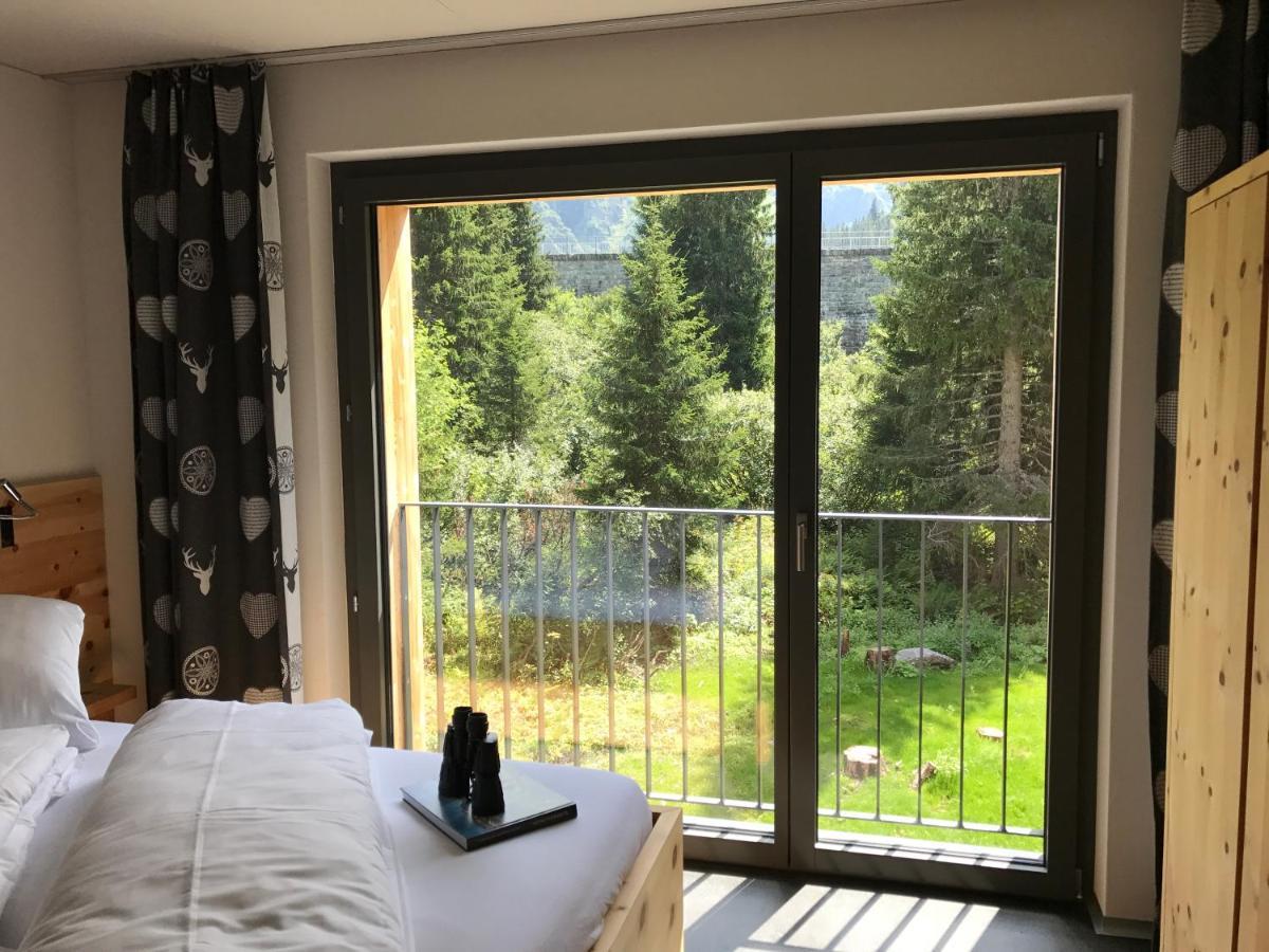 Berghotel Mettmen Schwanden  Экстерьер фото