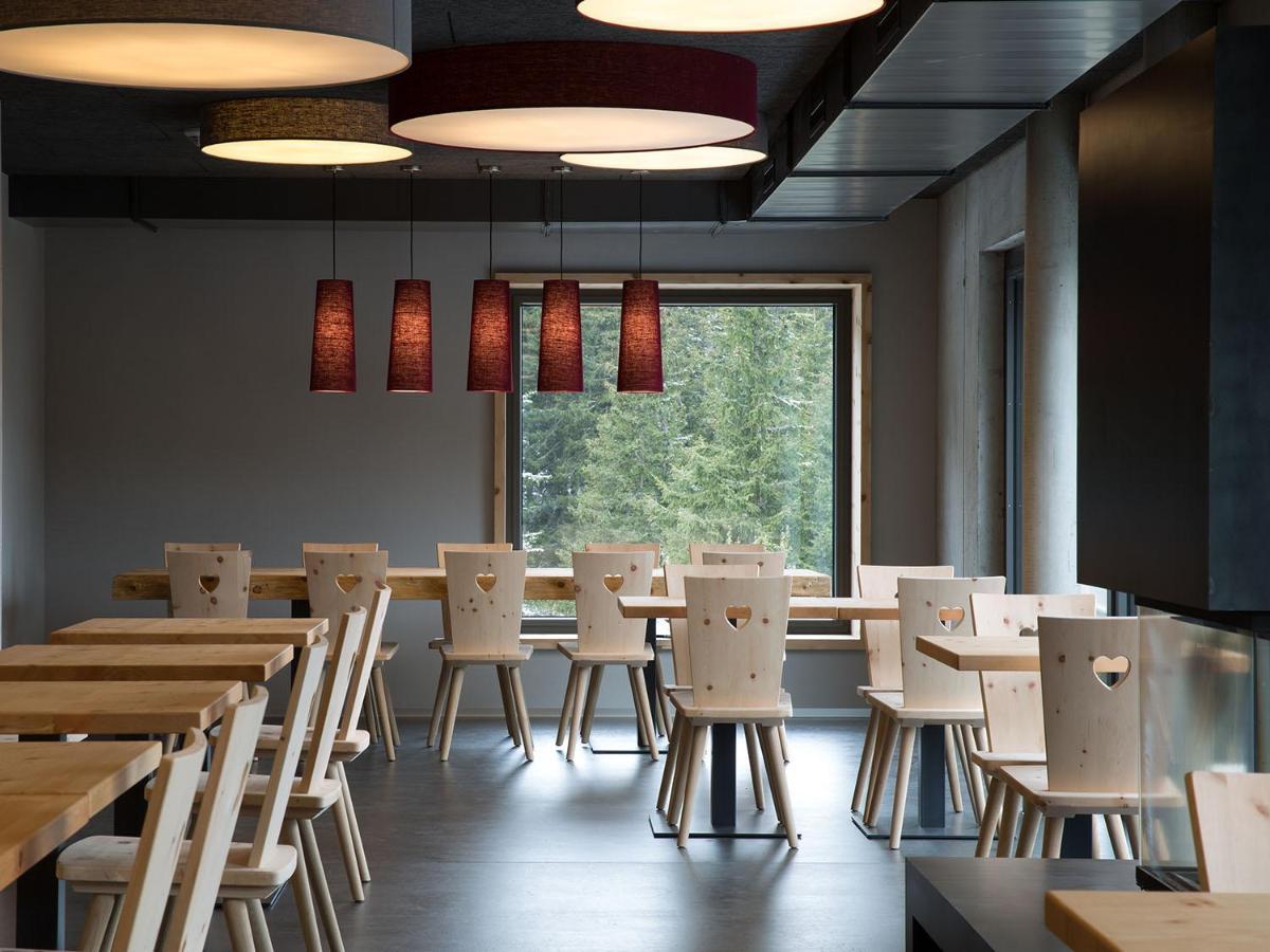 Berghotel Mettmen Schwanden  Экстерьер фото